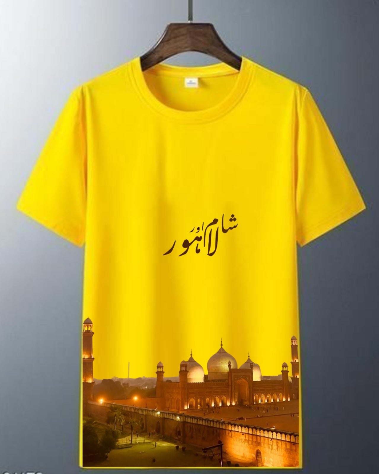“Shaam Aur Lahore” Oversized Graphic T-Shirt – Badshahi Mosque Print
